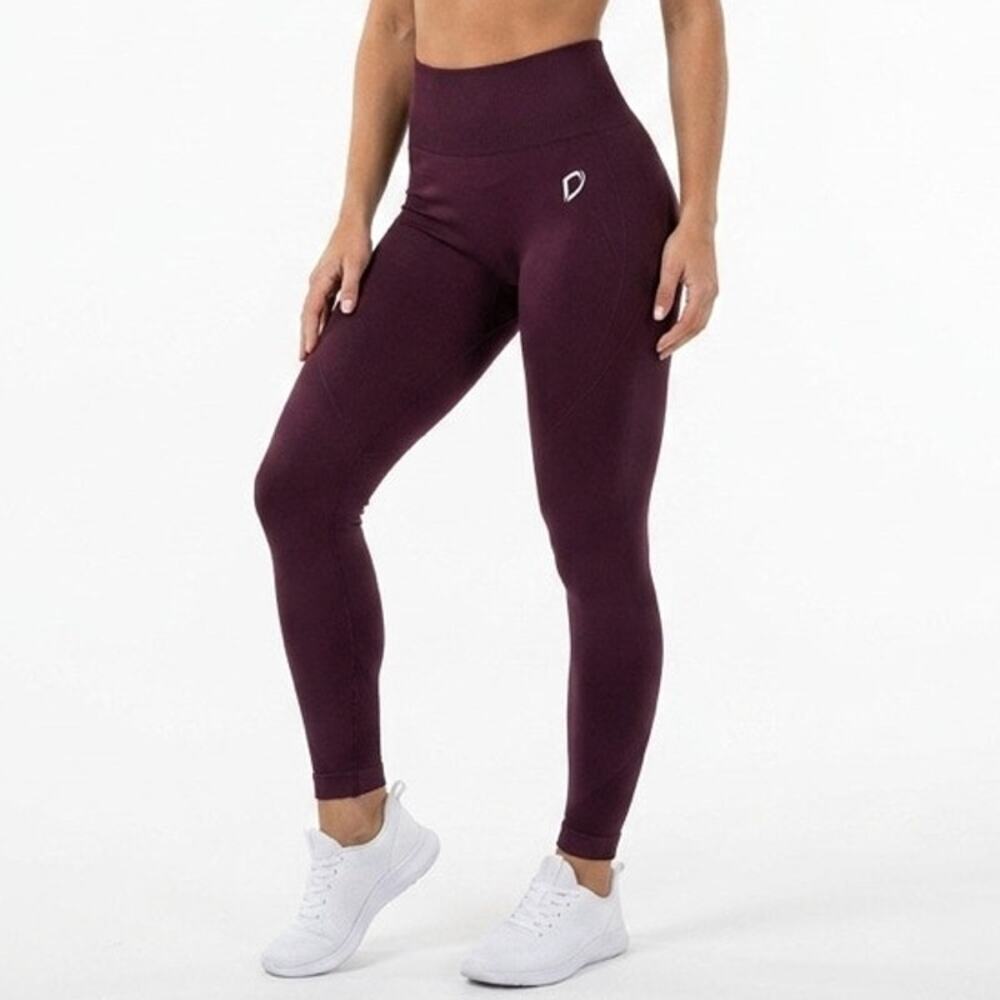Seamless Athletic Leggings Women's Size XS Purple High Rise 7/8 Compression